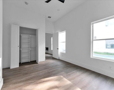 8115 Cedar Brush Circle - Photo Thumbnail 34