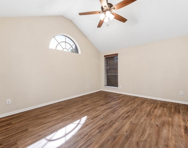 1835 Taylor Creek Drive - Photo Thumbnail 18