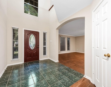 1835 Taylor Creek Drive - Photo Thumbnail 4