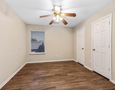 1835 Taylor Creek Drive - Photo Thumbnail 28