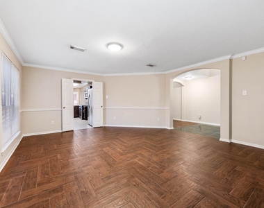 1835 Taylor Creek Drive - Photo Thumbnail 6