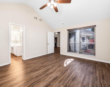 1835 Taylor Creek Drive - Photo Thumbnail 19