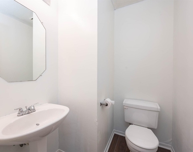 1835 Taylor Creek Drive - Photo Thumbnail 16