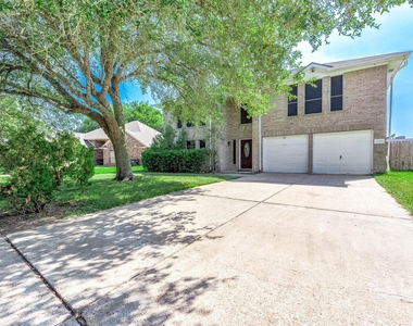 1835 Taylor Creek Drive - Photo Thumbnail 2