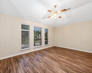 1835 Taylor Creek Drive - Photo Thumbnail 26