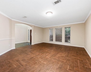 1835 Taylor Creek Drive - Photo Thumbnail 5