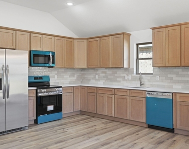 13134 Lake Conroe Bay Road - Photo Thumbnail 13