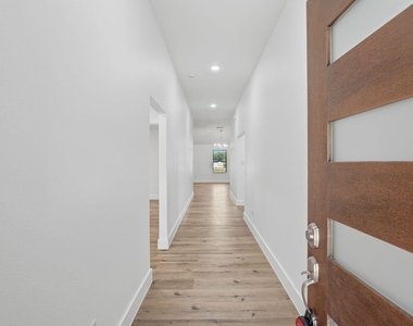 13134 Lake Conroe Bay Road - Photo Thumbnail 4