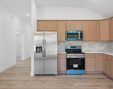 13134 Lake Conroe Bay Road - Photo Thumbnail 14