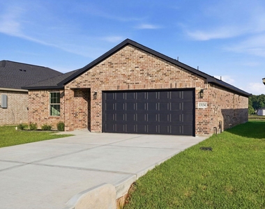 13134 Lake Conroe Bay Road - Photo Thumbnail 1