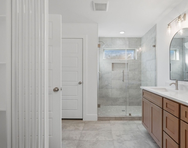 13134 Lake Conroe Bay Road - Photo Thumbnail 30