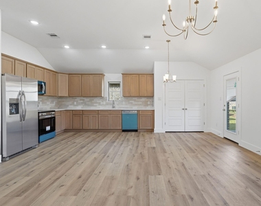 13134 Lake Conroe Bay Road - Photo Thumbnail 11