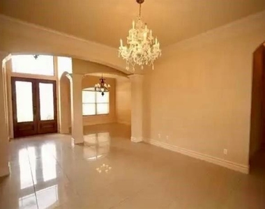 7 Stonebrook Court - Photo Thumbnail 4