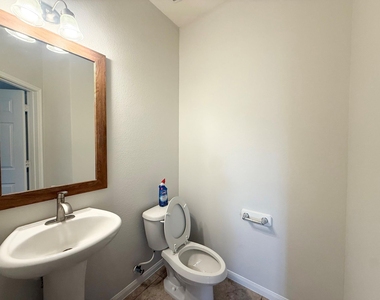 2311 Lakecrest Town Drive - Photo Thumbnail 12