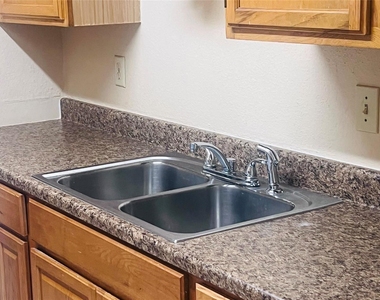 9797 Leawood Boulevard - Photo Thumbnail 19