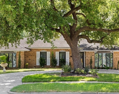 5827 S Braeswood Boulevard - Photo Thumbnail 30