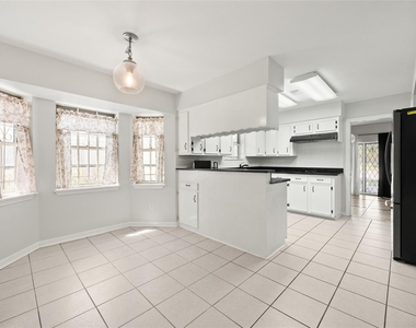 5827 S Braeswood Boulevard - Photo Thumbnail 19