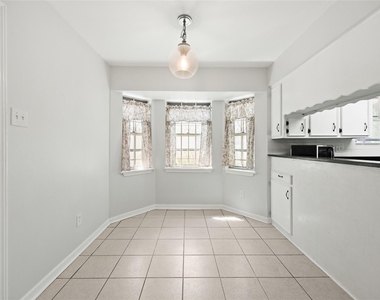 5827 S Braeswood Boulevard - Photo Thumbnail 10