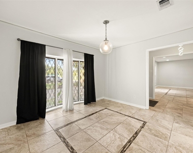 5827 S Braeswood Boulevard - Photo Thumbnail 7