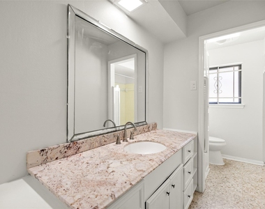 5827 S Braeswood Boulevard - Photo Thumbnail 21