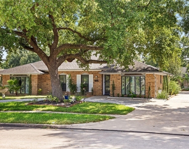 5827 S Braeswood Boulevard - Photo Thumbnail 33