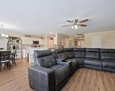 13601 Trail Meadow Lane - Photo Thumbnail 15