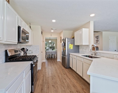 13601 Trail Meadow Lane - Photo Thumbnail 10