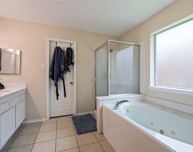 13601 Trail Meadow Lane - Photo Thumbnail 25
