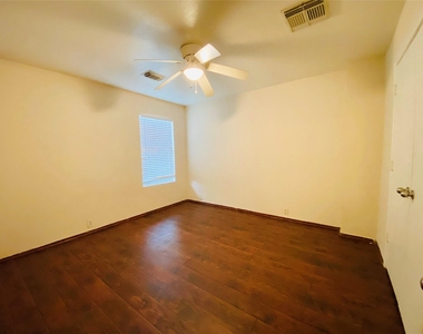 3319 Becker Glen Street - Photo Thumbnail 16