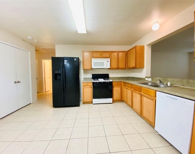 3319 Becker Glen Street - Photo Thumbnail 7