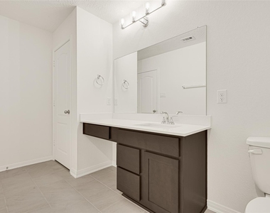 5510 Blackbird Lane - Photo Thumbnail 10