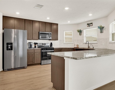 5510 Blackbird Lane - Photo Thumbnail 5