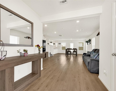 5510 Blackbird Lane - Photo Thumbnail 1
