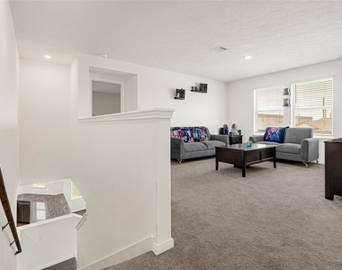 5510 Blackbird Lane - Photo Thumbnail 12