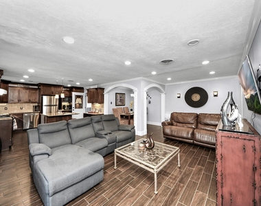 8607 Shadow Crest Street - Photo Thumbnail 23