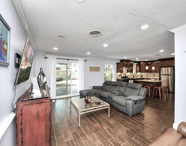 8607 Shadow Crest Street - Photo Thumbnail 21