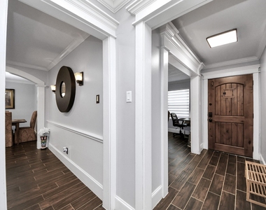 8607 Shadow Crest Street - Photo Thumbnail 10