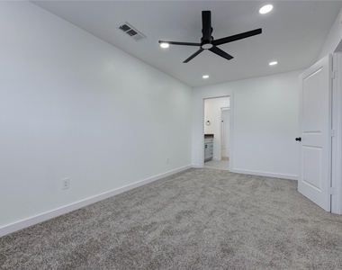 3223 Cherry Hills Drive - Photo Thumbnail 15