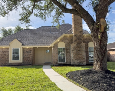 3223 Cherry Hills Drive - Photo Thumbnail 1