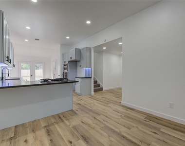 3223 Cherry Hills Drive - Photo Thumbnail 7