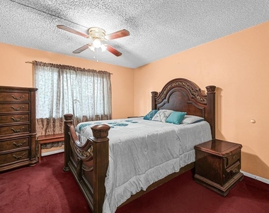 8829 Carousel Lane - Photo Thumbnail 12