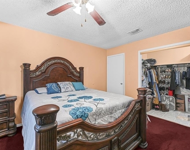 8829 Carousel Lane - Photo Thumbnail 14