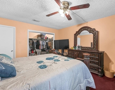 8829 Carousel Lane - Photo Thumbnail 13
