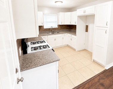 705 Evanston Street - Photo Thumbnail 7