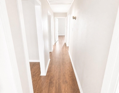 705 Evanston Street - Photo Thumbnail 4