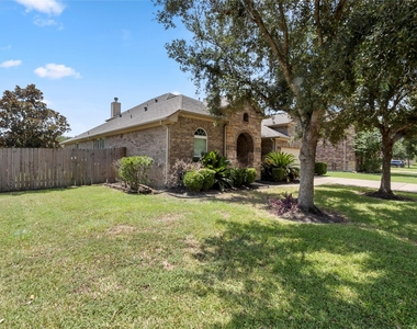 13402 Indigo Sands Drive - Photo Thumbnail 2