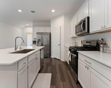 4937 Blue Beetle Ridge Drive - Photo Thumbnail 4