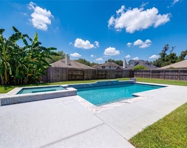 7931 Black Horse Cove - Photo Thumbnail 27