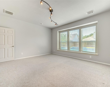 7931 Black Horse Cove - Photo Thumbnail 10