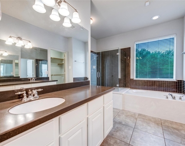 7931 Black Horse Cove - Photo Thumbnail 12